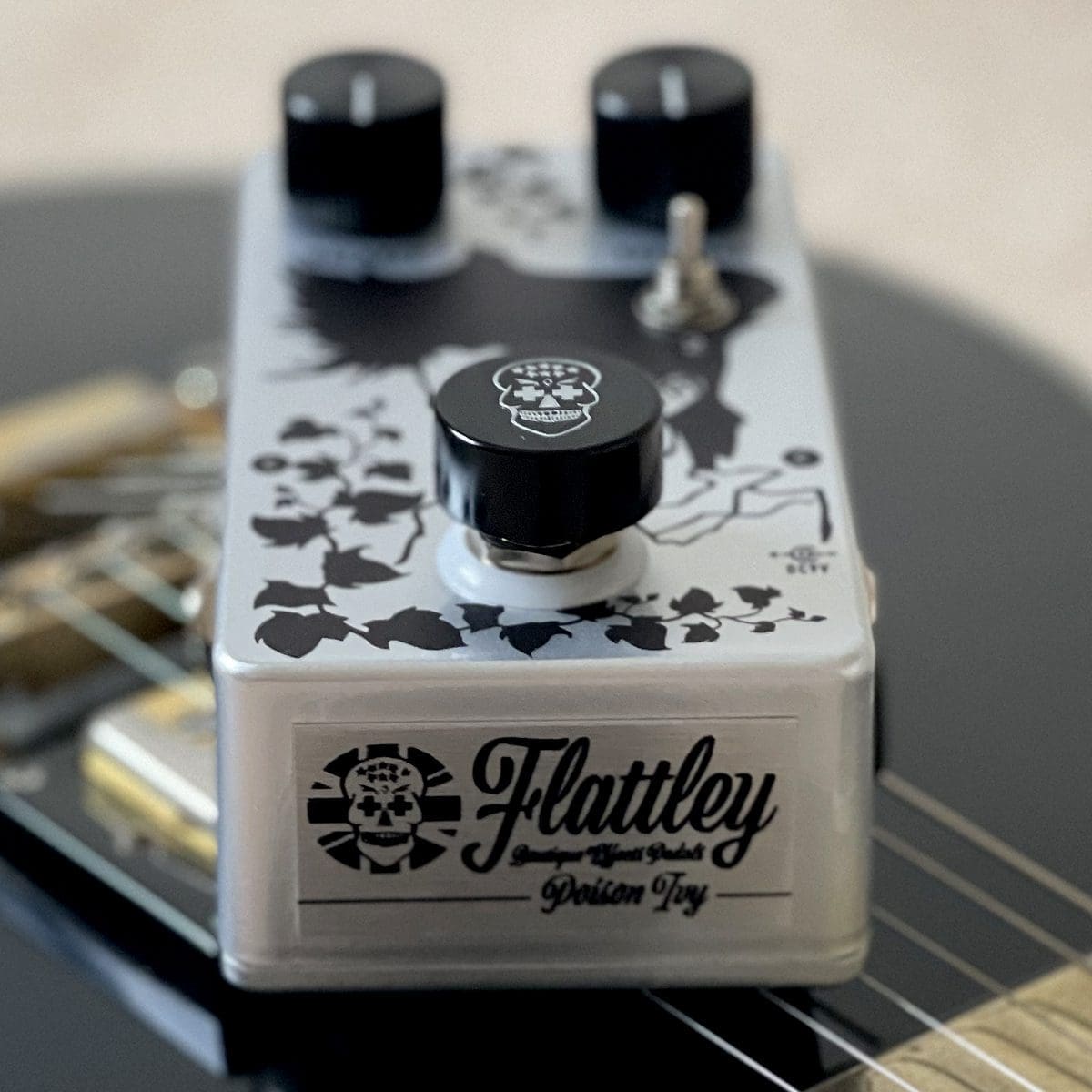 Poison Ivy (Octave Harmonic Fuzz) - Image 6